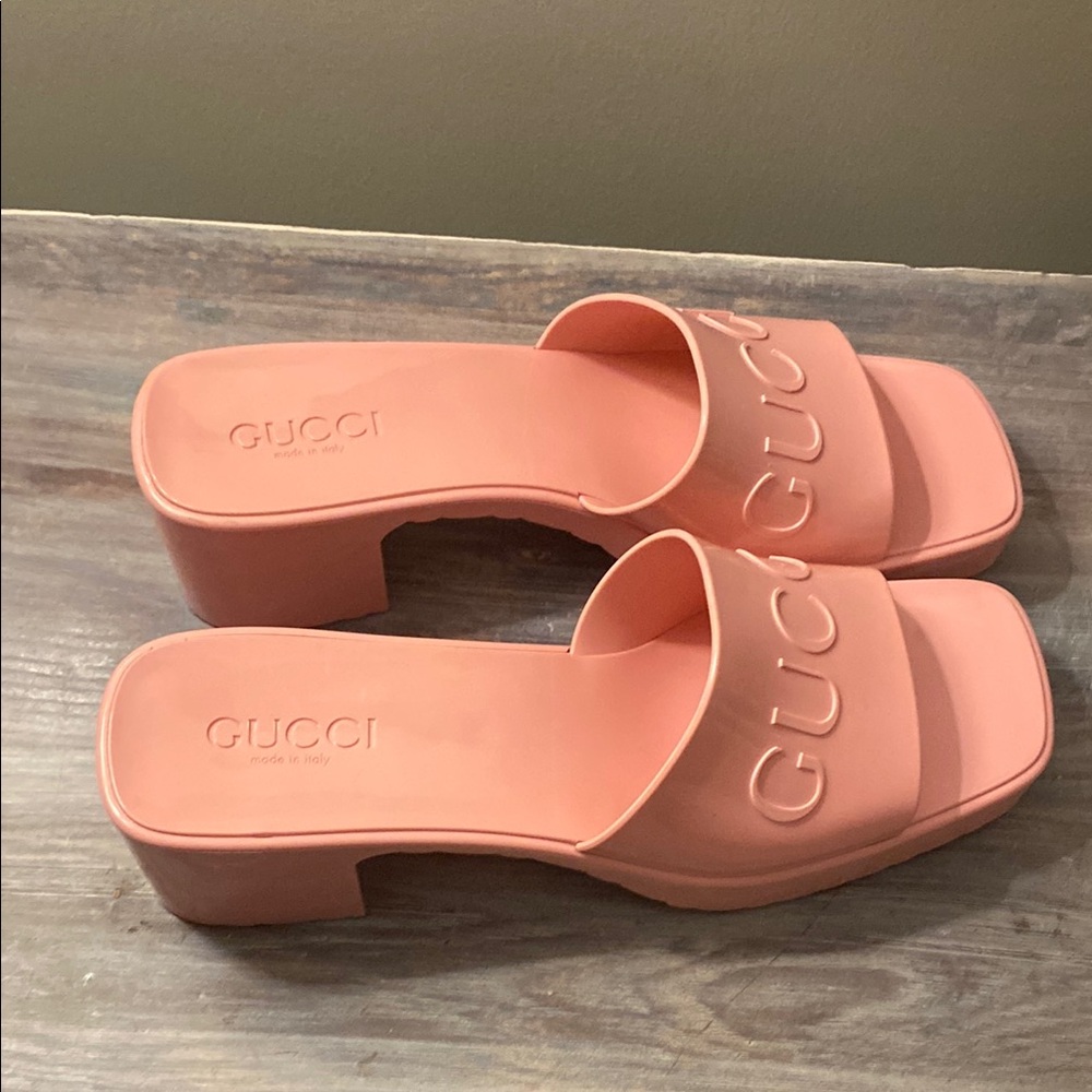 Gucci Pink Sandal - Picture 6 of 15